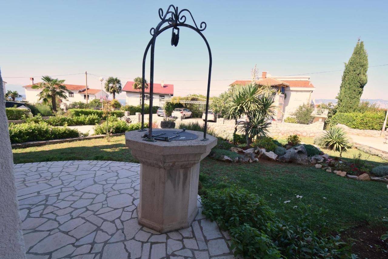 Apartments Marinela Njivice Ngoại thất bức ảnh