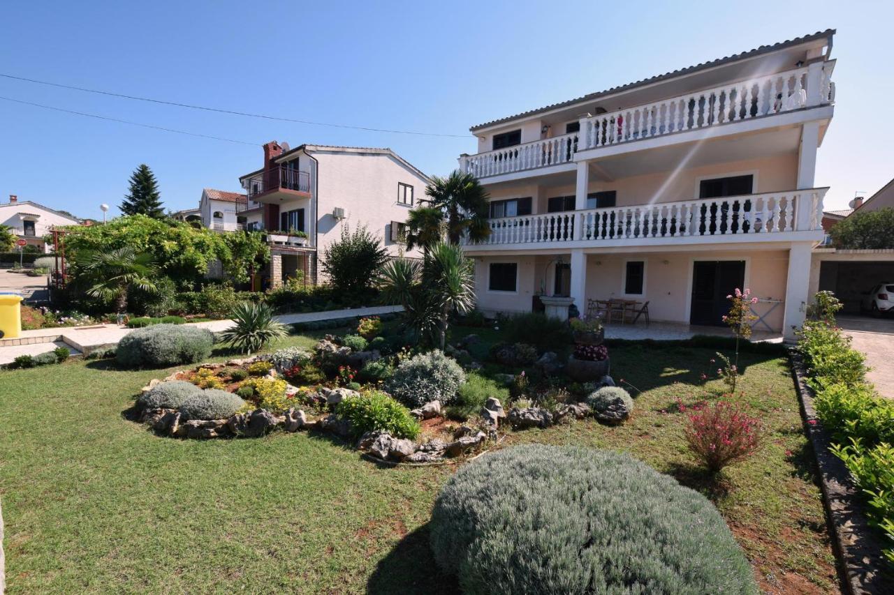 Apartments Marinela Njivice Ngoại thất bức ảnh