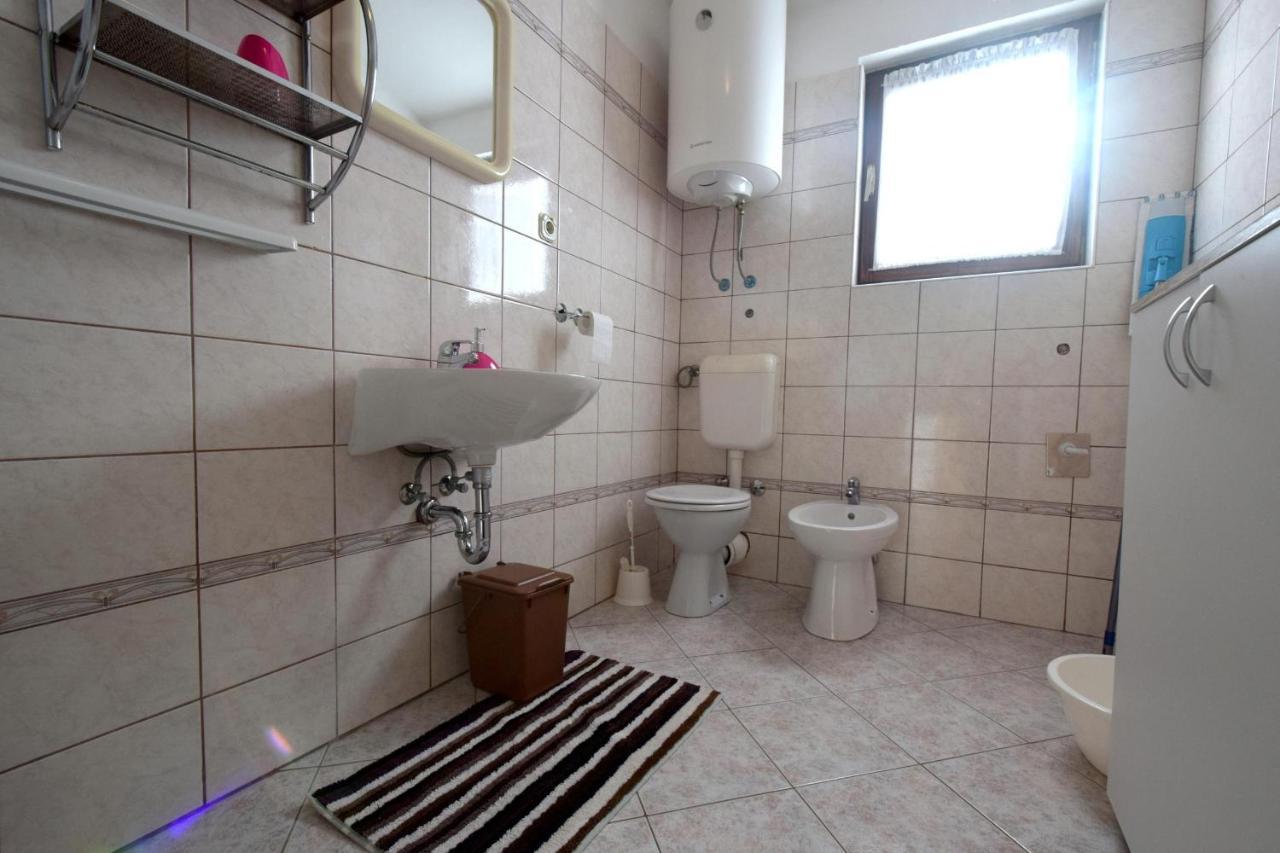 Apartments Marinela Njivice Ngoại thất bức ảnh