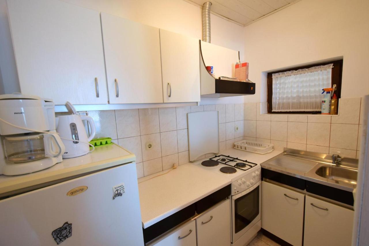 Apartments Marinela Njivice Ngoại thất bức ảnh