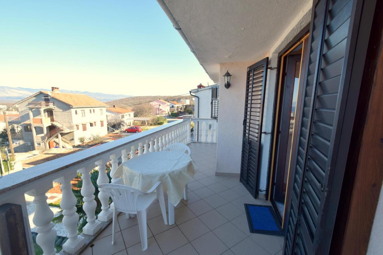 Apartments Marinela Njivice Ngoại thất bức ảnh